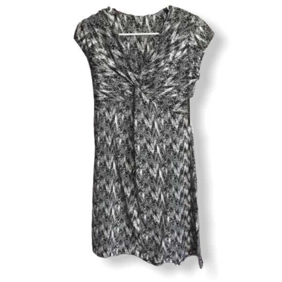 Soybu Dresses & Skirts - NWT SOYBU Patterned Dress
